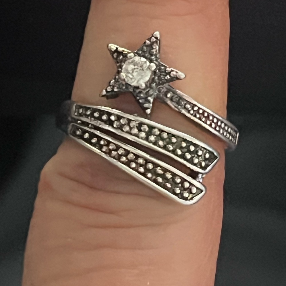 S925 Silver Star Ring with Crystal Accent size 6.5